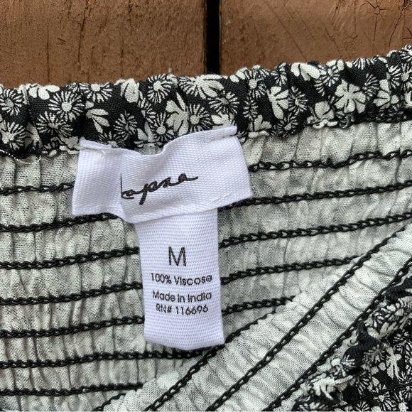 Japna | Black and White Floral Skirt NWT Size Medium - Picture 10 of 12